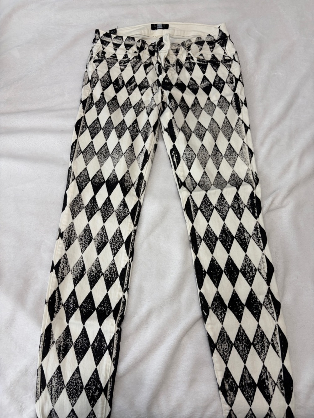 bebe Cream Waistband Jeans with Black Label